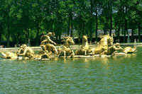 Фонтан главной аллеи Версаля. Декоративная скульптура Франсуа Жирардона и Антуан Куазевокса